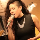 マヤ・ハッチ(vo)<br />《MAYA HATCH BAND》
