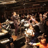 恒例《子供の日スペシャル》<br />昼の部=家族で楽しむジャズこどもの日<br />★昼の部は予約〆切ました。<br />夜=通常営業☆まだ予約できます。
