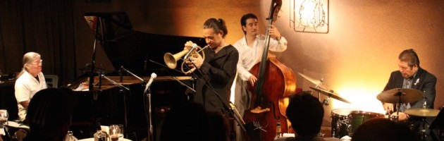 大賑わいの人気の二人の十数年ぶりの共演