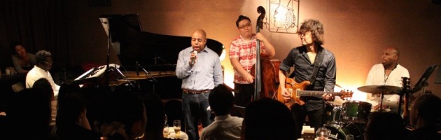 久しぶりにジャズクラブらしい賑わいの楽しい店内