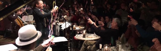 2組9人のミュージシャンが楽器も多彩に共演