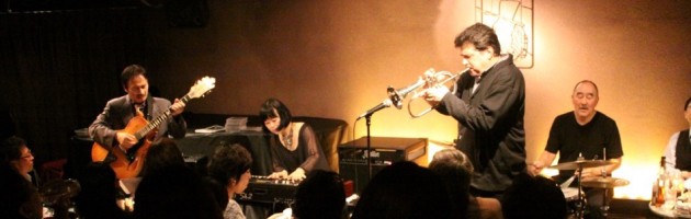 ファンキーなオルガンジャズが満席の店内に満ちた夜