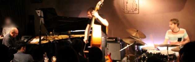 満席のお客さまを魅了した独特の音楽世界二日間