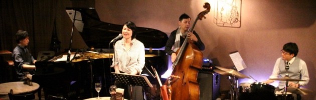 悪天候にも根強いファンの方はいらしてくれて…