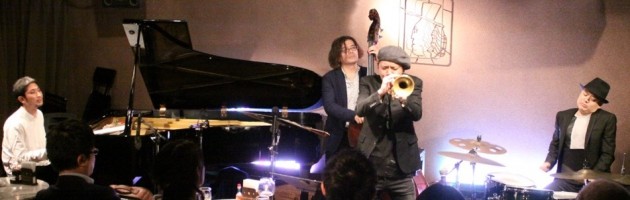 てらいなく自分たちのサウンドを追求する熱い演奏