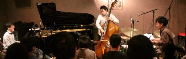 息の合った三人の紡ぎ出す若井ワールドの一端が録れた夜