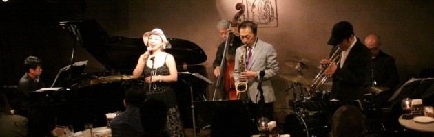 久し振りの当店出演にファンの方が大勢