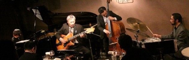 珠玉のギター・クァルテット和やかな誕生日ライブ