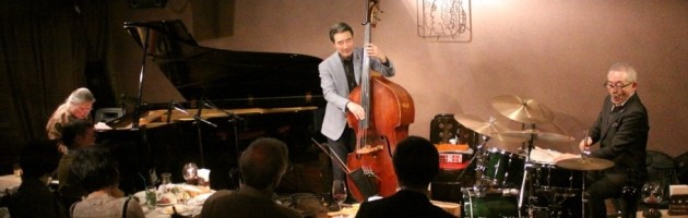 お客様同士もすっかり山本ワールドのお仲間