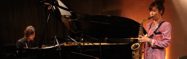響きのいい生音、雰囲気のあるステージ、でも残念な客席