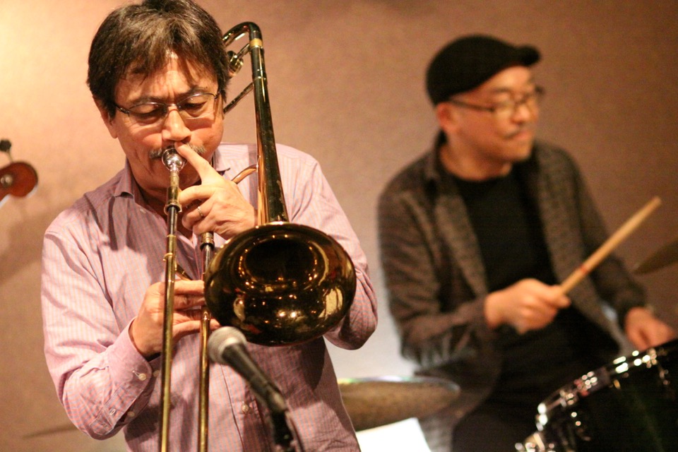 寒い夜に演奏風景も楽しく明るいホットなブラジル音楽 Body Soul