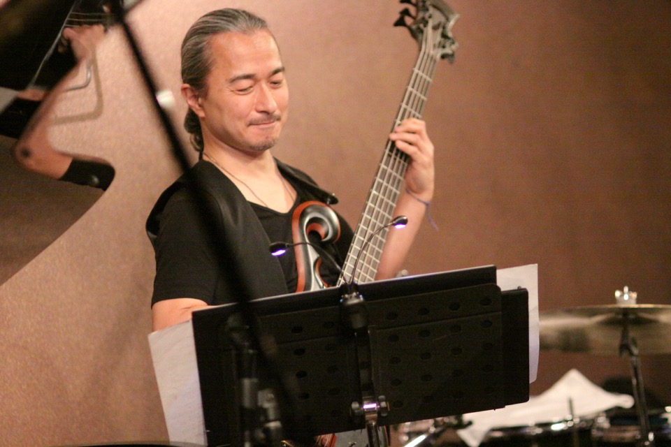 ノリのいいブラジル音楽に踊りだす人も Body Soul